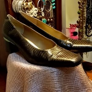 J. Renee snakeskin heels size 8.5 used